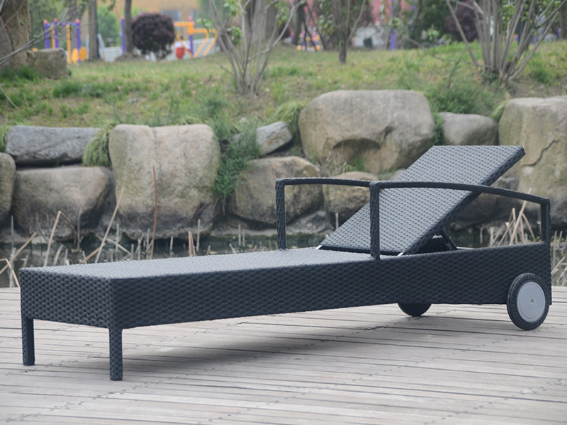 Panlabas na Rattan Lounge, aluminyo rattan daybed na may gulong YQ-RB-439
