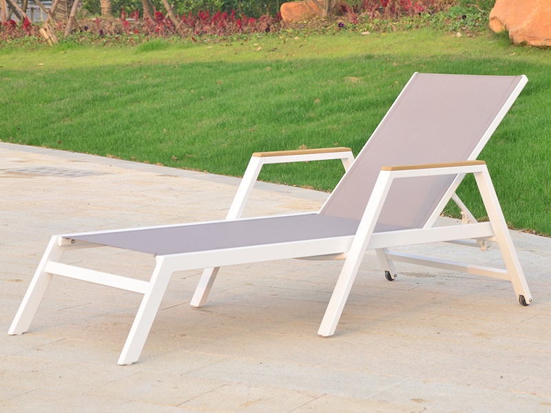 Panlabas na Leisure Lounge na may Synthetic Wood sa Armrest YQ-TB-482